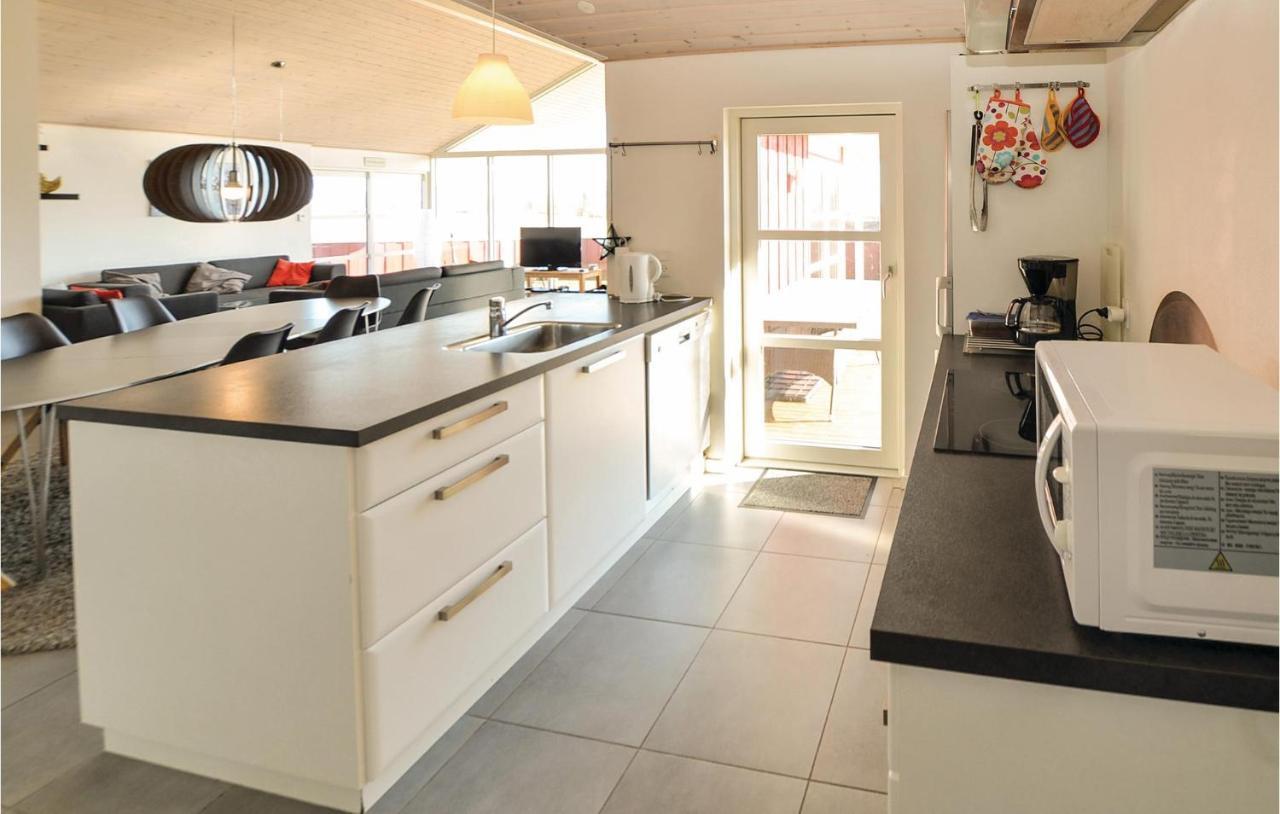 Pet Friendly Home In Augustenborg With Kitchen Asserballeskov Luaran gambar